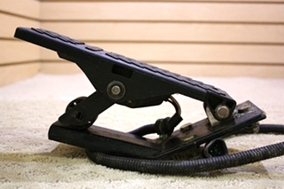 USED FREIGHTLINER FUEL PEDAL FOR SALE