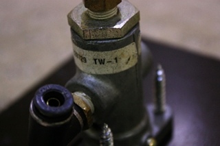 USED SUSPENSION AIR VALVE 228729 FOR SALE