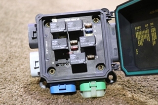 USED BUSSMANN FUSE MODULE 31183-2 RV/MOTORHOME PARTS FOR SALE