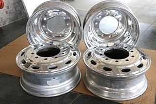USED 22.5 INCH CHROME RV/MOTORHOME RIM SET